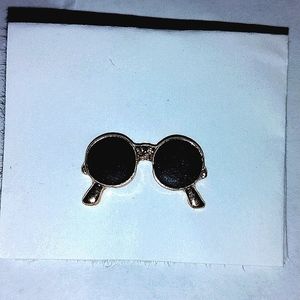 Sunglass Themed Pin